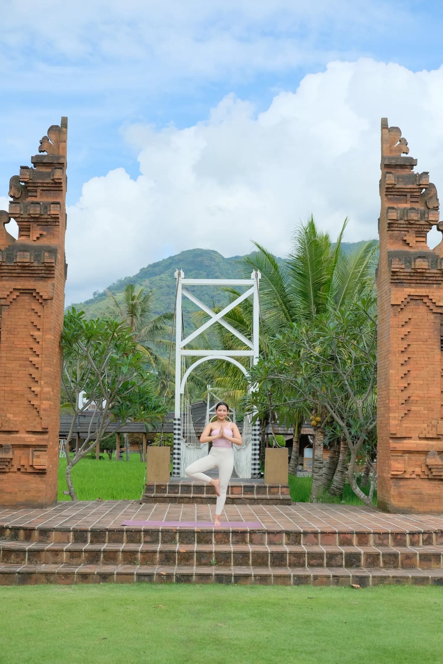 Dekorasi dan suasana pernikahan di Rancabango Hotel & Resort