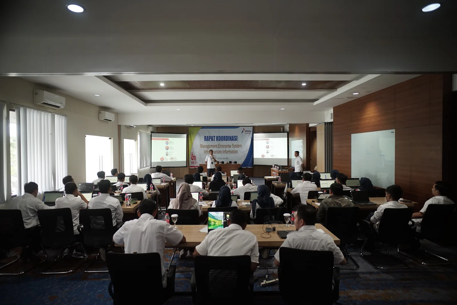 Rapat & seminar