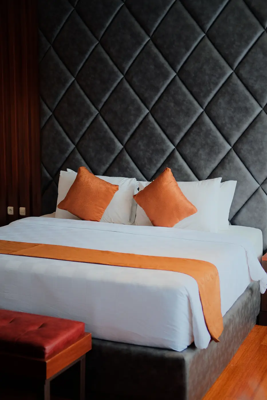 Kamar Bungalow Suite Guntur — Rancabango Hotel & Resort
